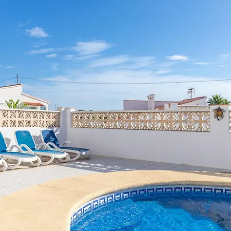 W Pool Seaview In Cometa